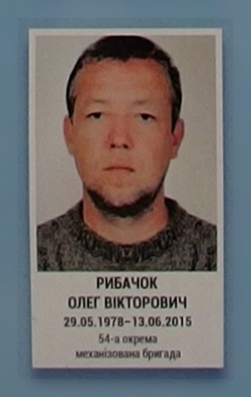 Портрет на меморіалі 'Стіна пам'яті полеглих за Україну' у Києві: секція 7, ряд 10, місце 10.